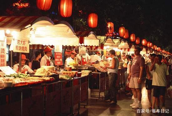 外摆位2.0：移动餐车规范“外摆位” 留住夜市烟火气