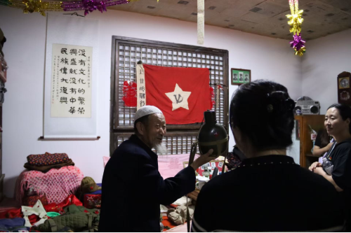 省检察院第二党建联系组开展“唐卡丝蕴传薪火 检察初心映赤诚”主题党日活动3