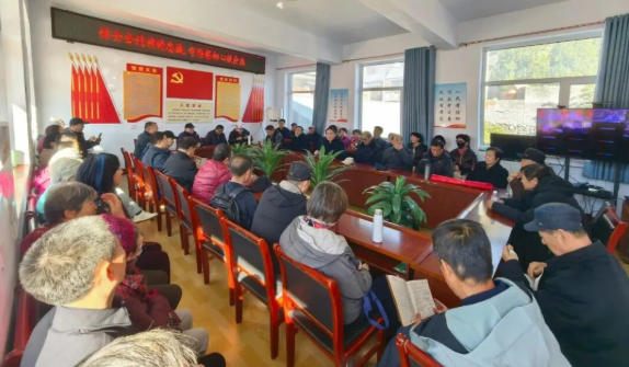 省检察院组织退休党员干部开展主题党日活动2