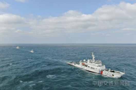 福建海事开展台湾海峡中部海域专项执法暨人命救助演练行动
